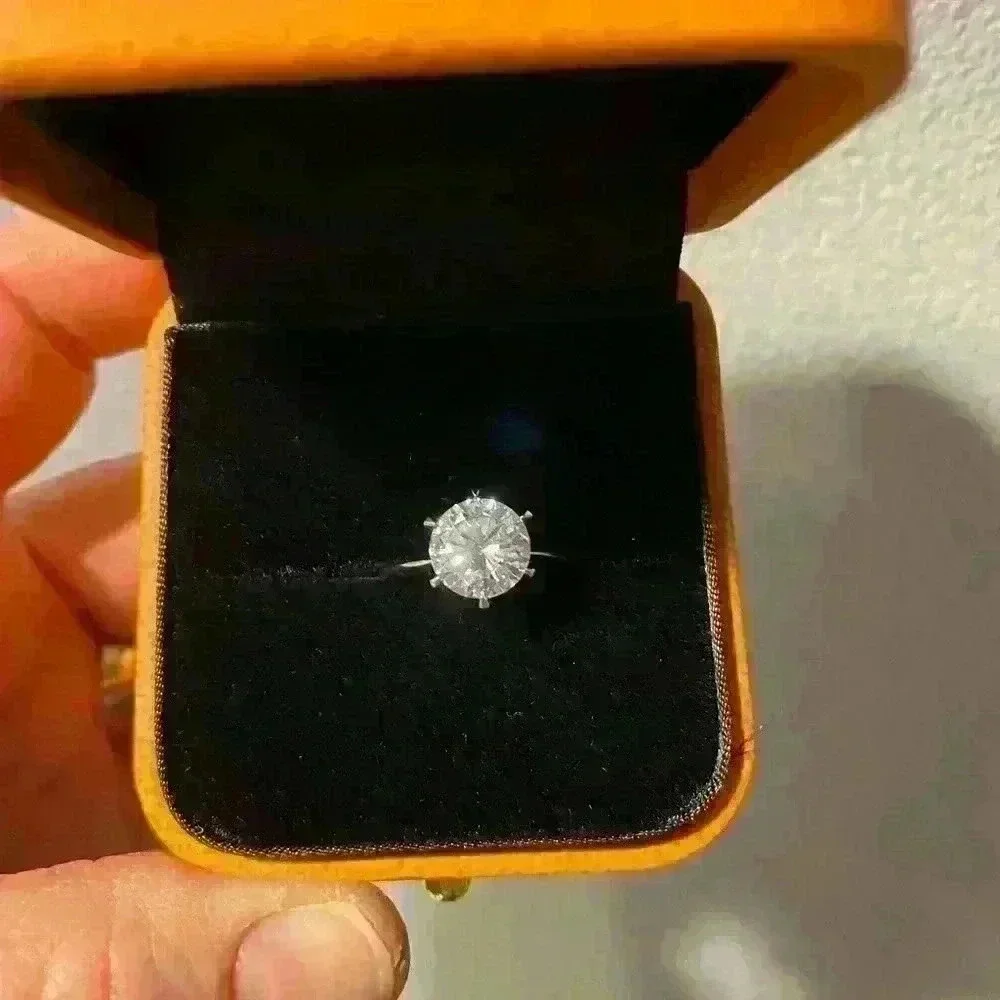 Eterna Moissanite Round Cut Solitaire Ring